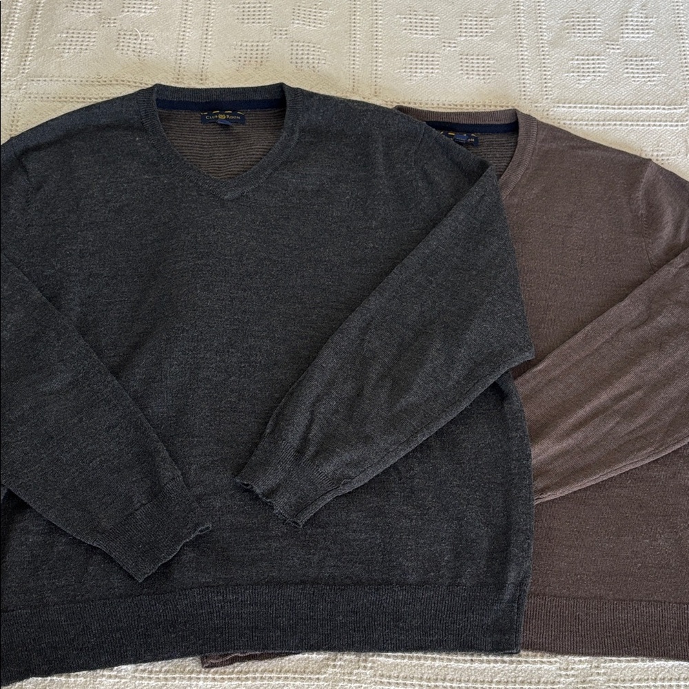 Set (2) Club Room‎ Merino Wool Classic Men’s V-Neck Sweater Size XL